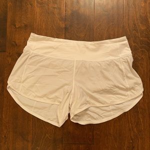 🍋 Lululemon 🍋 Speed Up 4” shorts (size 10) in White